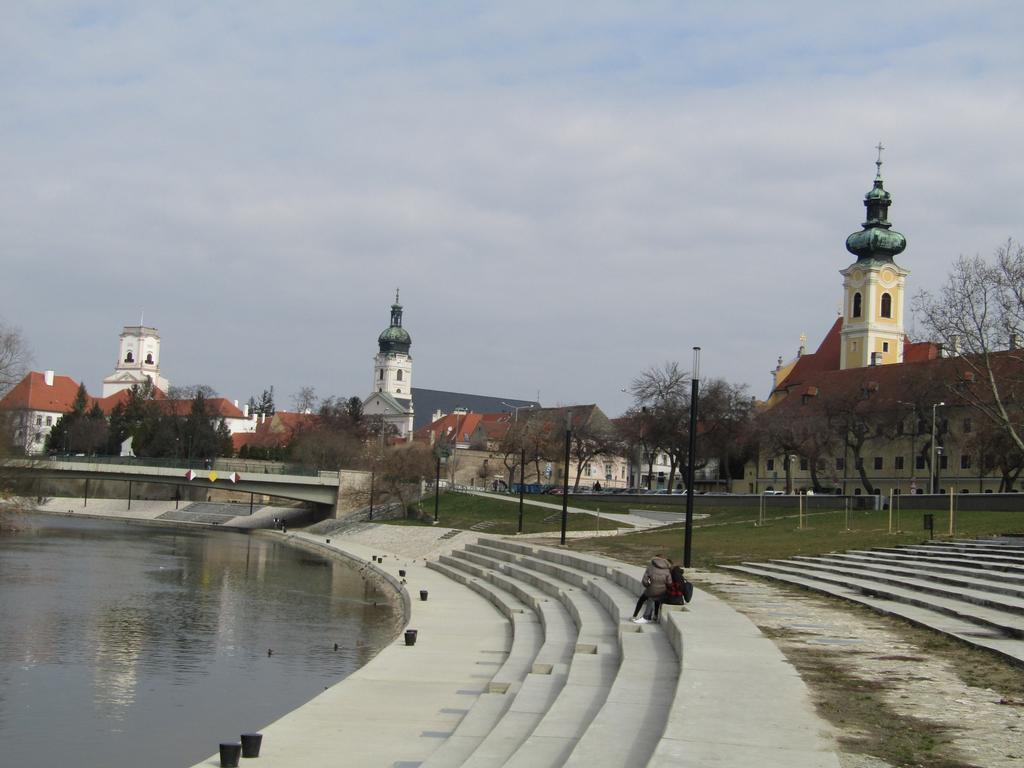 M.M. Home Apartman Győr Zewnętrze zdjęcie